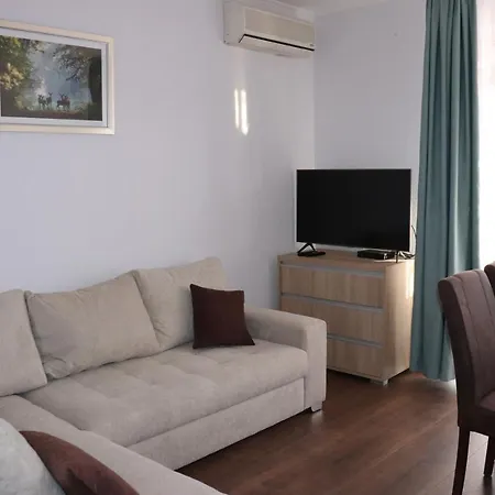 Lägenhet Liget Apartmanhaz Kehidakustány