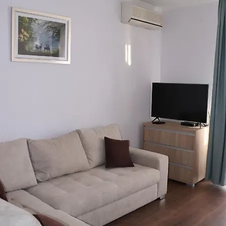 Liget Apartmanhaz Lägenhet *