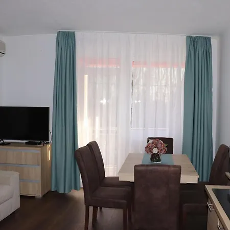 Lägenhet Liget Apartmanhaz