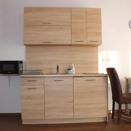 Liget Apartmanhaz Kehidakustány