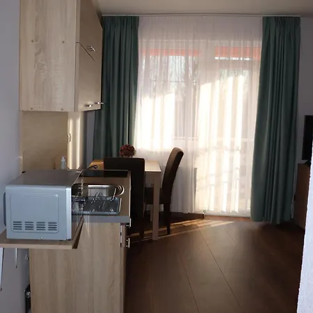 דירה Liget Apartmanhaz Kehidakustány