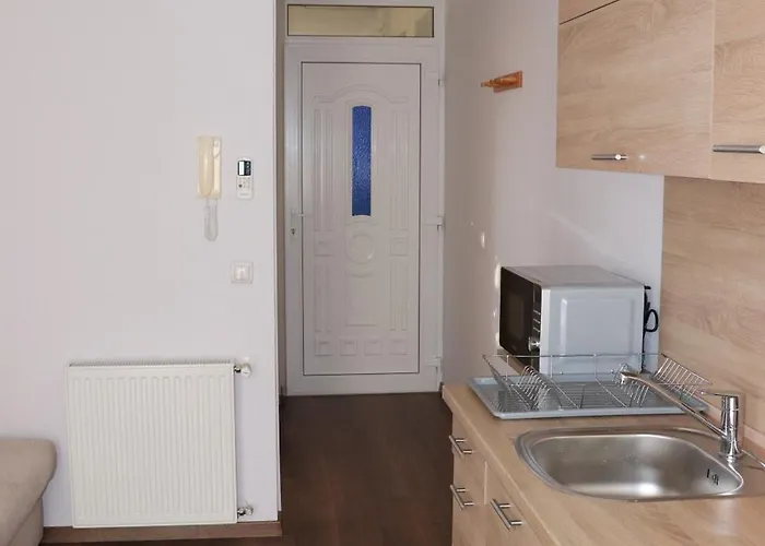 Liget Apartmanhaz *