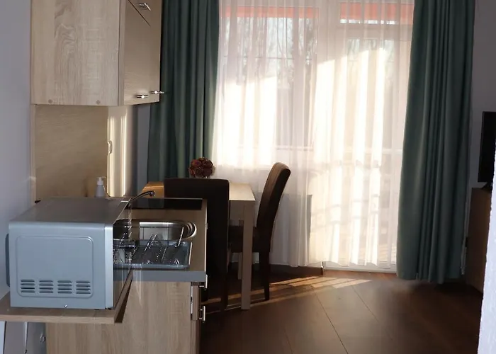 Apartment Liget Apartmanhaz Kehidakustány